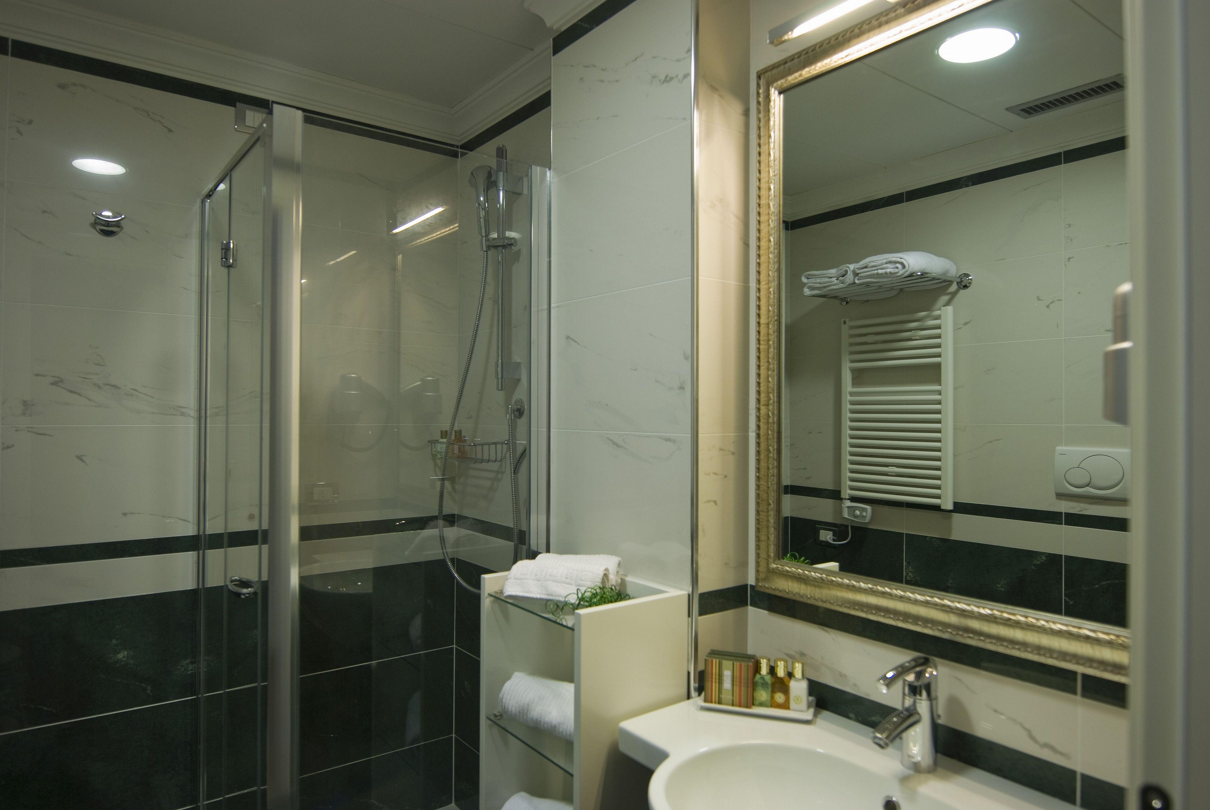 Ih Oriente 4*